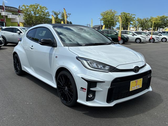GR YARIS