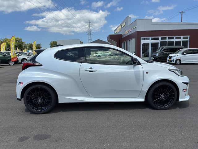 GR YARIS