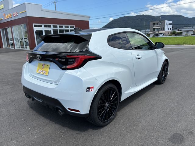 GR YARIS