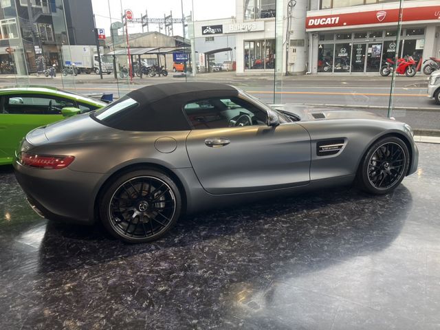 MERCEDES AMG GT Roadster