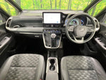 VOXY HYBRID 4WD