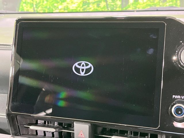 VOXY HYBRID 4WD