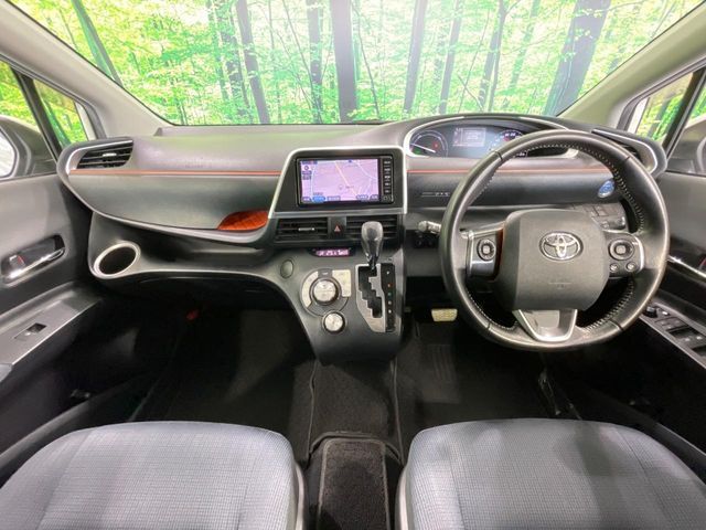 SIENTA HYBRID