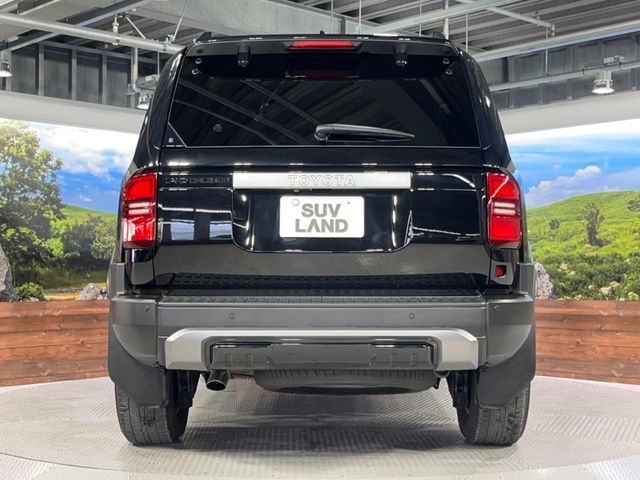 LANDCRUISER 250