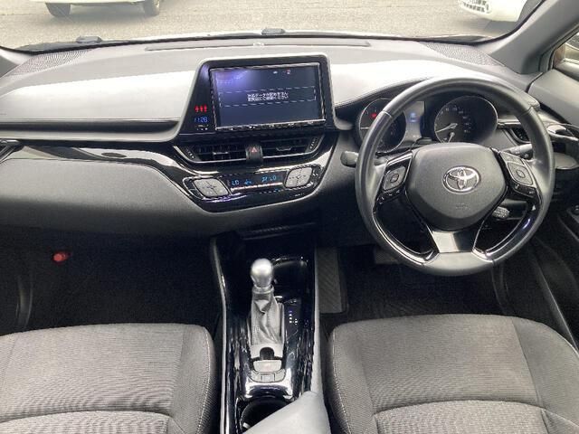 C-HR 4WD