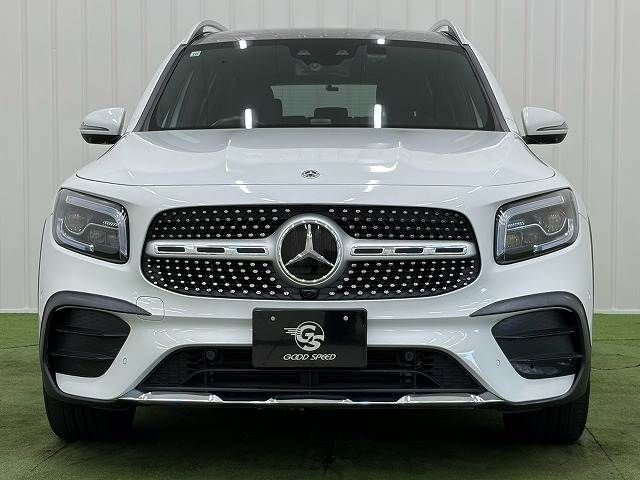 MERCEDES BENZ GLB