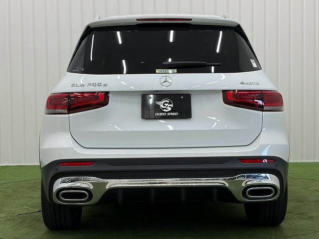 MERCEDES BENZ GLB