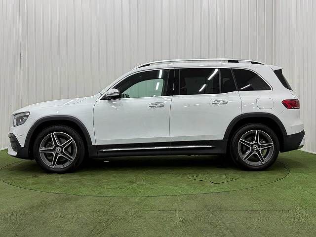 MERCEDES BENZ GLB