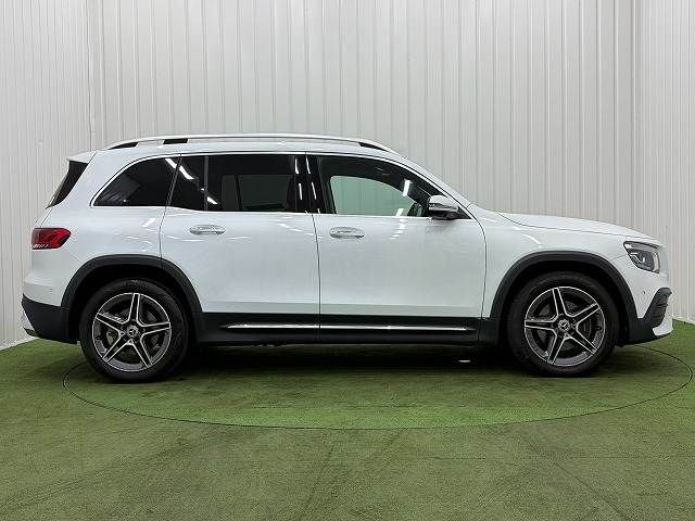 MERCEDES BENZ GLB