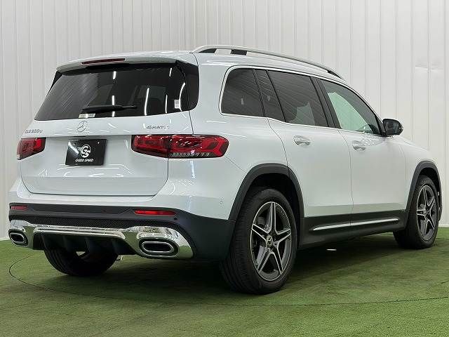 MERCEDES BENZ GLB