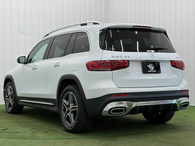 MERCEDES BENZ GLB