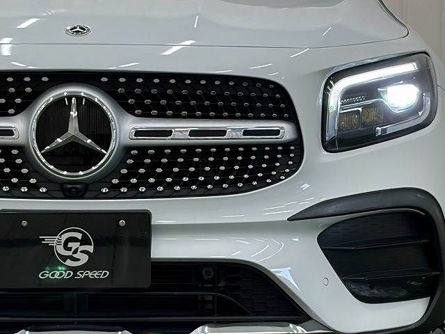 MERCEDES BENZ GLB