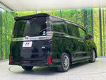 VOXY HYBRID