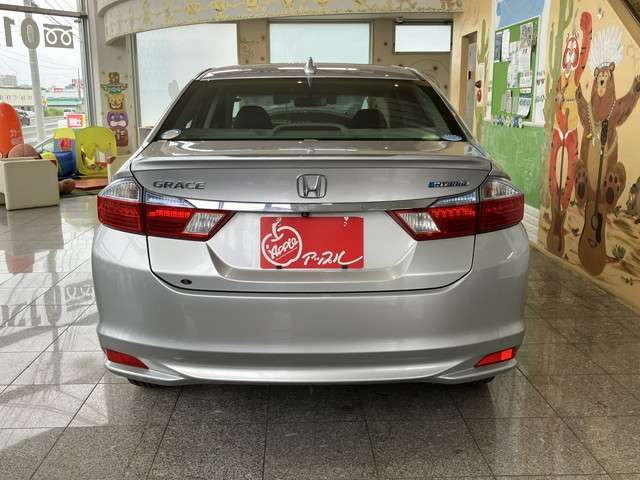 GRACE HYBRID 4WD