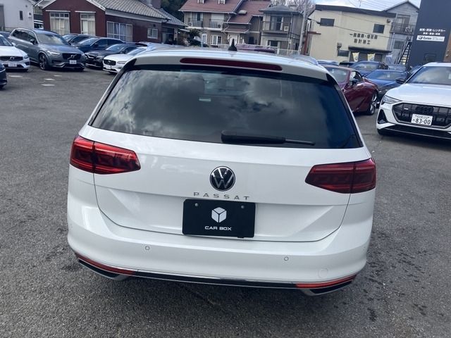 VOLKSWAGEN PASSAT VARIANT
