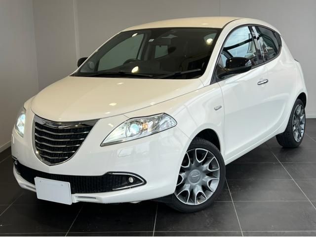 CHRYSLER YPSILON