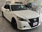 CROWN sedan hybrid