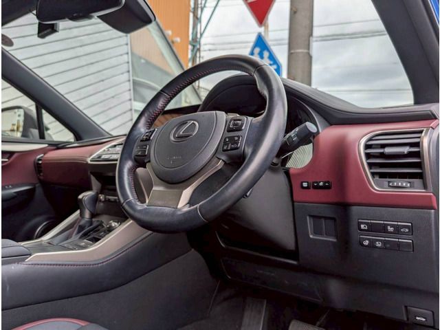 LEXUS NX300h