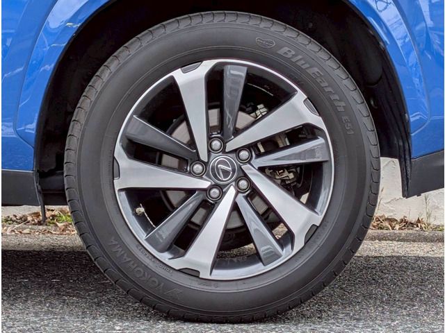 LEXUS NX300h
