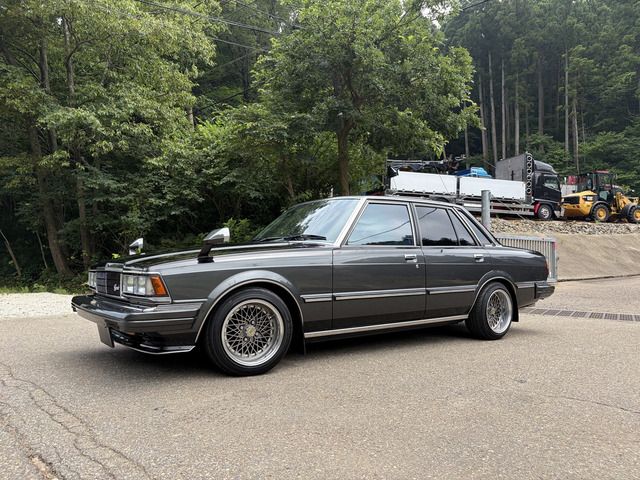 MARK2 sedan