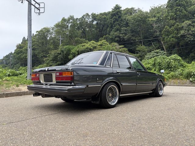 MARK2 sedan