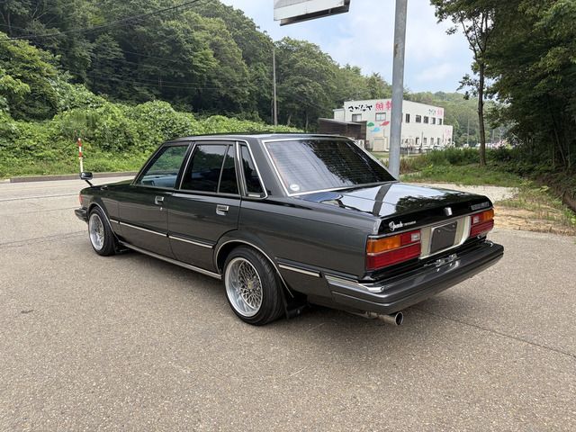 MARK2 sedan