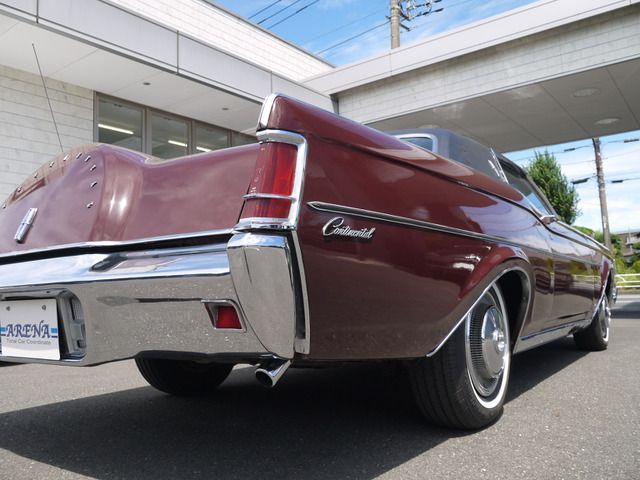 LINCOLN CONTINENTAL