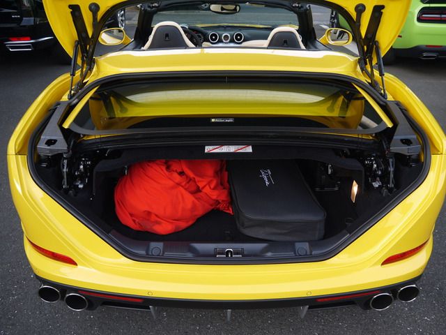 FERRARI California T