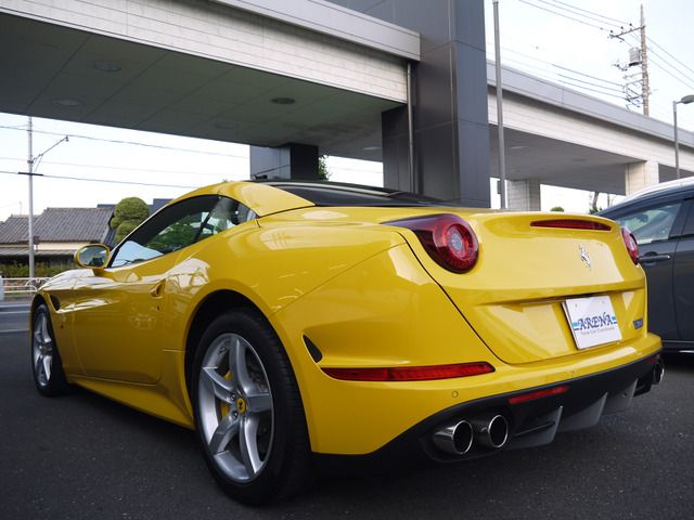 FERRARI California T