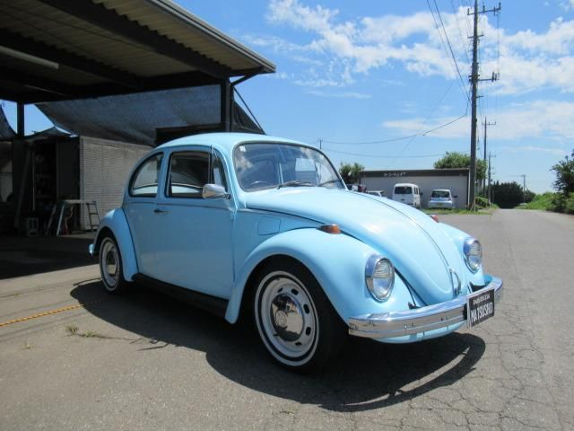 VOLKSWAGEN BEETLE