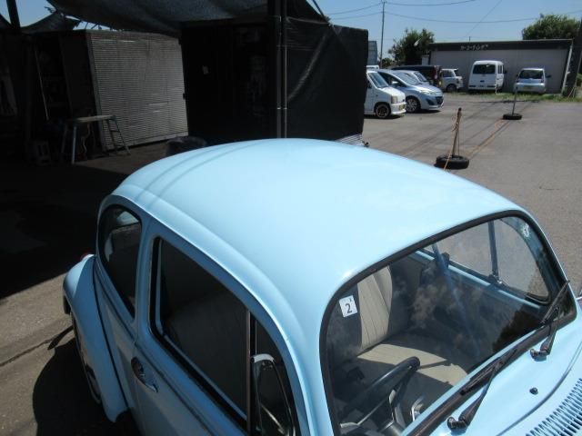 VOLKSWAGEN BEETLE