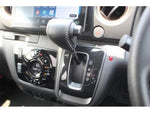 CARAVAN van 2WD