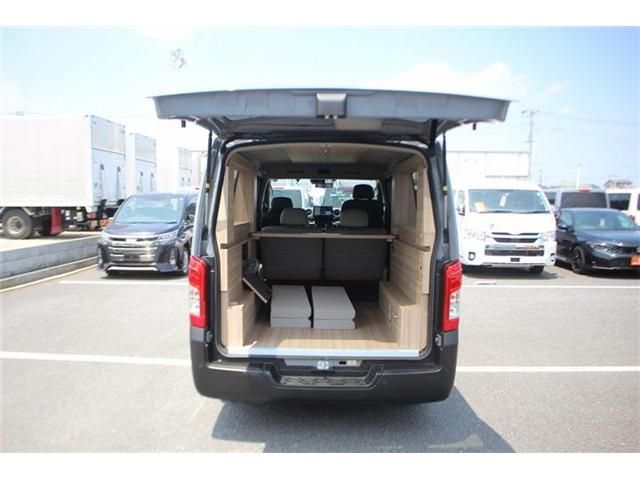 CARAVAN van 2WD