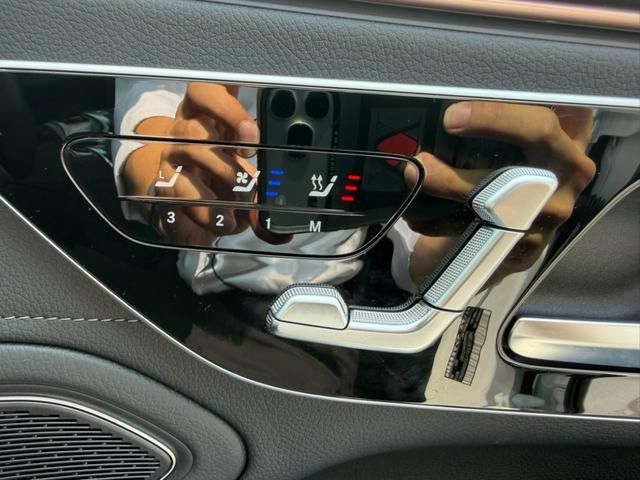 MERCEDES BENZ EQS