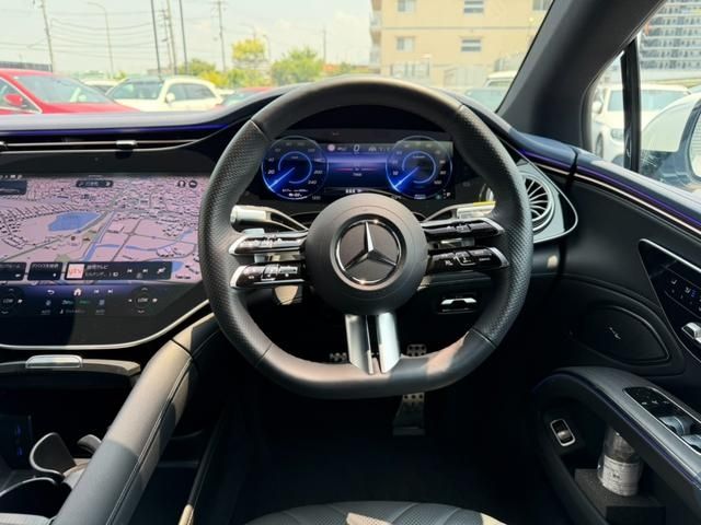 MERCEDES BENZ EQS