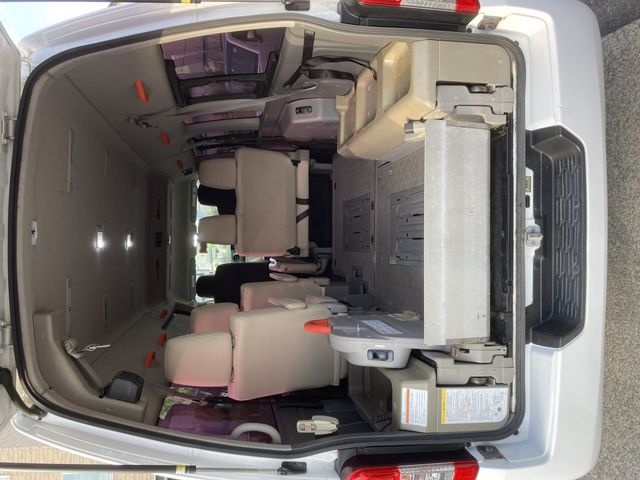 NV350 CARAVAN 4WD