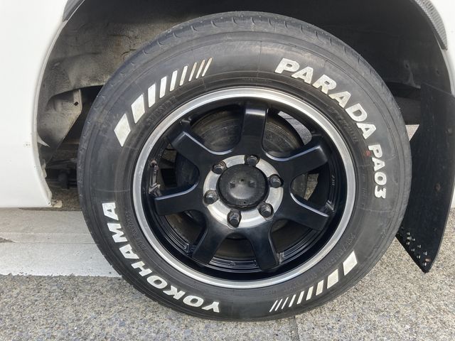 NV350 CARAVAN 4WD