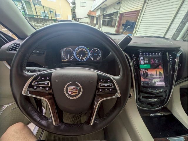 CADILLAC ESCALADE