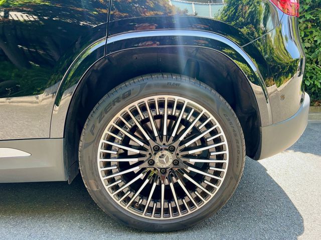 MERCEDES BENZ EQA