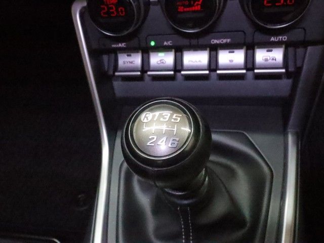 GR86