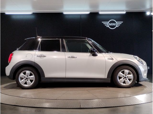 MINI COOPER 5DOOR