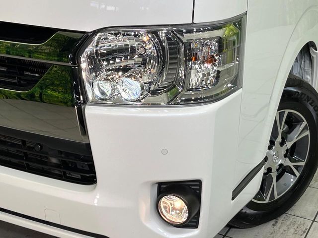 HIACE van 4WD