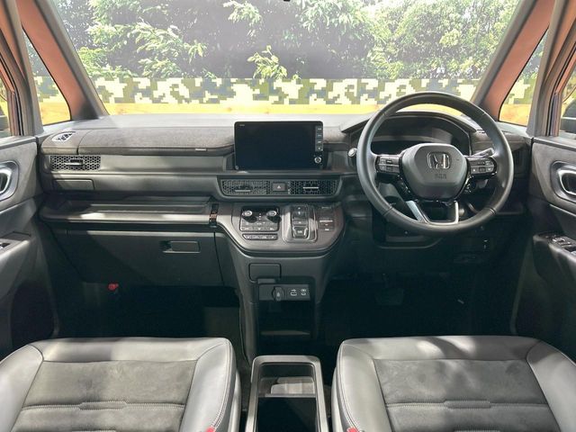 STEPWAGON e:HEV SPADA