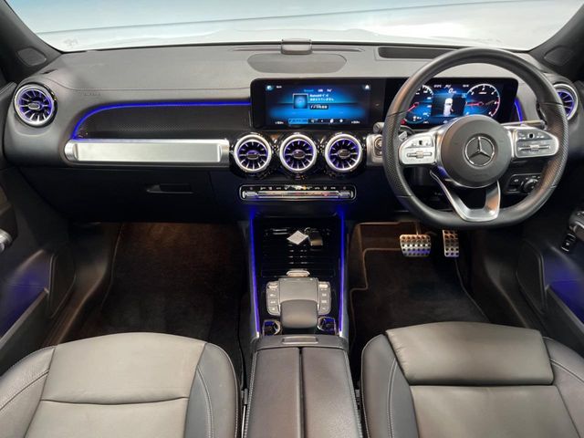 MERCEDES BENZ GLB