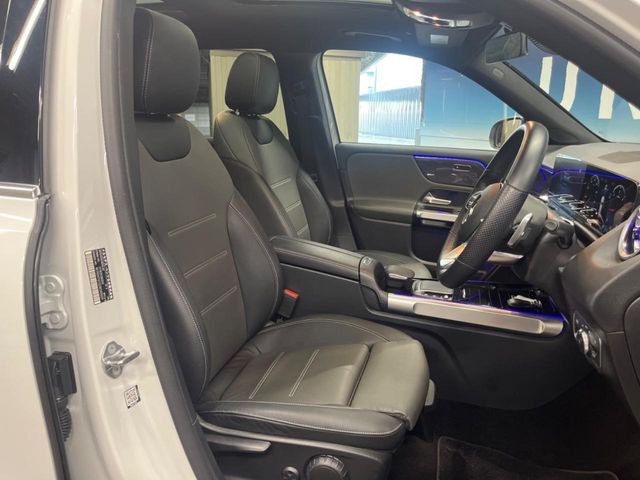 MERCEDES BENZ GLB