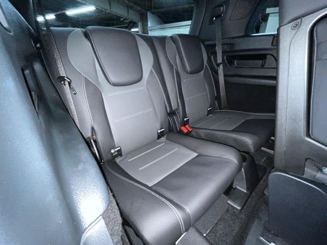 MERCEDES BENZ GLB