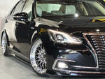 CROWN sedan hybrid