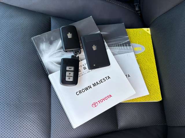 CROWN MAJESTA HYBRID