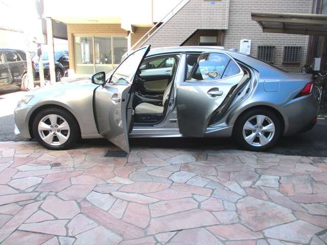 LEXUS IS250