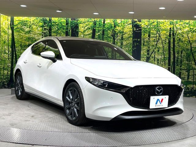MAZDA3 FASTBACK